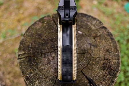 LOK_Grips_CZ_Thin_Brass_G10_Bogies_Insert_03.jpg