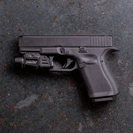Streamlight TLR-7 HL-X USB na pistolecie Glock.