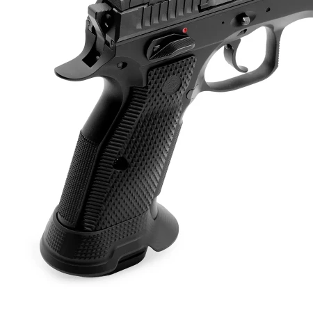 Magwell Eemann Tech Ultimate na pistolecie CZ Shadow 2. Zbliżenie na detal.
