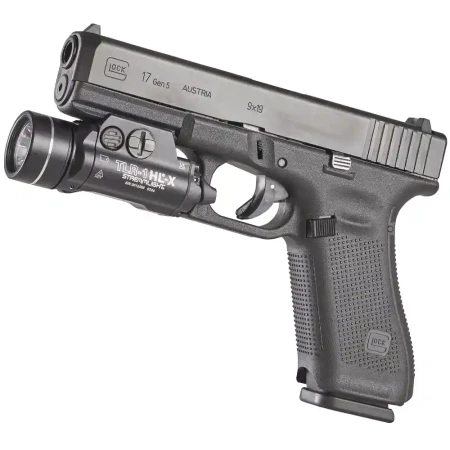 Streamlight_TLR-1_HL-X_USB z niskimi włącznikami, zamontowana na broni.