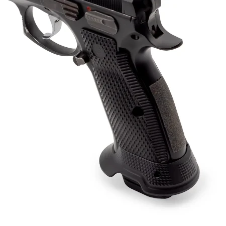 Magwell SP-01 Shadow zamontowany na pistolecie. Zbliżenie z tyłu i od lewej strony.