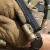 Latarka taktyczna Streamlight TLR-1 HL w kolorze FDE zamontowana na pistolecie Glock.