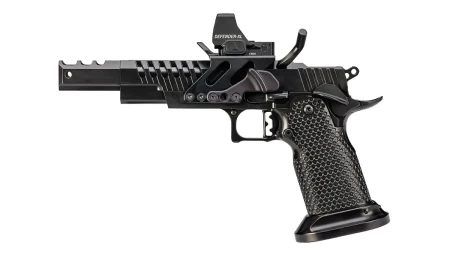 Kolimator pistoletowy Vortex Defender XL 5 MOA na pistolecie 2011 klasy open IPSC.