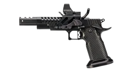 Kolimator Vortex Defender XL 2 MOA na pistolecie 2011 klasy OPEN IPSC.