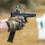 Magazynek 33 nabojowy Leapers UTG załadowany w pistolecie Glock.