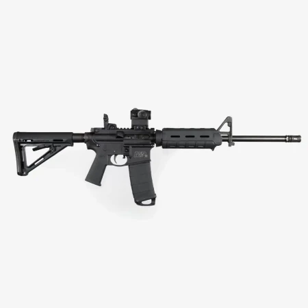 Składany przeziernik Magpul MBUS Rear Sight na karabinku AR-15.