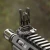 Magpul MBUS Pro Front Sight – stalowa składana muszka celownicza na szynie karabinka AR15.