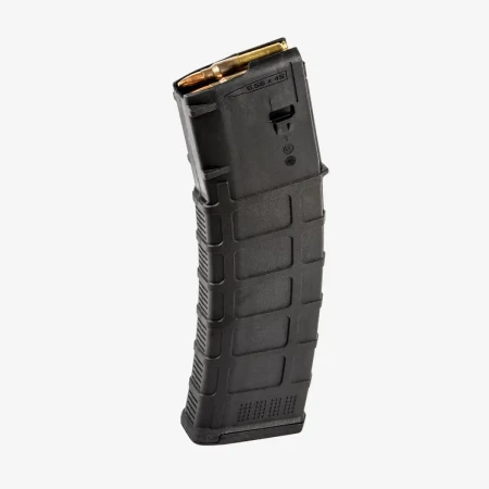 Magazynek Magpul - PMAG 40 AR-15 / M4 - GEN M3 na białym tle.