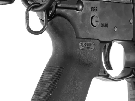 Ostroga chroniąca dłoń na chwycie Magpul MOE+ Grip.