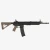 Chwyt pistoletowy Magpul MOE+ w kolorze FDE na karabinku AR-15.