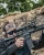 Luneta biegowa Vortex Strike Eagle 1-8x24 FFP na karabinku AR15 podczas strzelania.