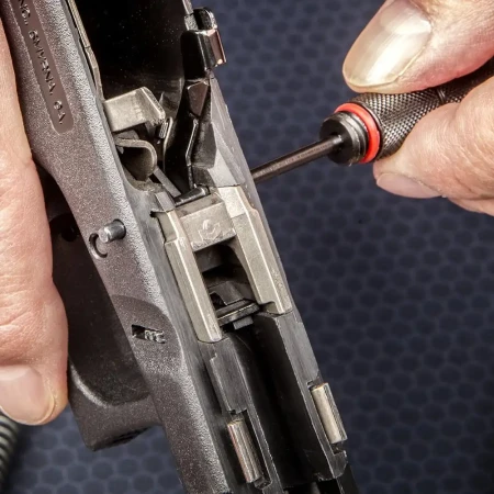 Real-Avid-Przyrzad-2-in-1-Tool-do-pistoletow-Glock-Czarny-AVGLOCK21_12.webp