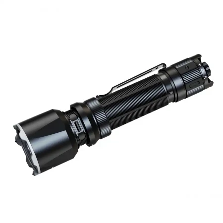 Fenix TK22R – 3200 lm - Latarka taktyczna LED z odsłoniętym portem ładowania USB.