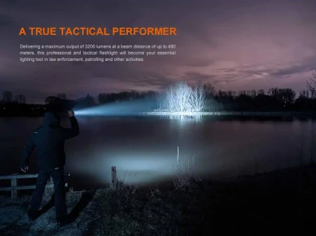 Zasięg strumienia świetlnego latarki Fenix TK22R.