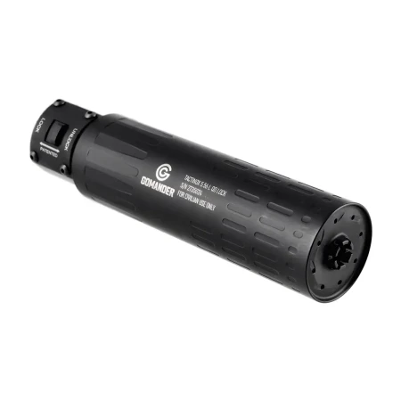 Gomander TACTINOX QD-LOCK L 5.56 mm tłumik dźwieku na białym tle z widocznymi otworami przednimi do odprowadzania gazów prochowych.
