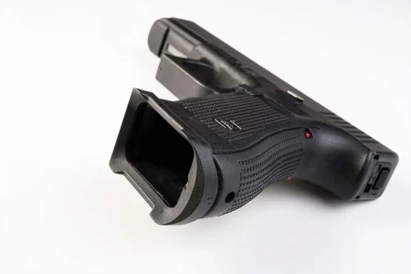 Magwell G17 Gen4 na pistolecie Glock - Strike Industries.