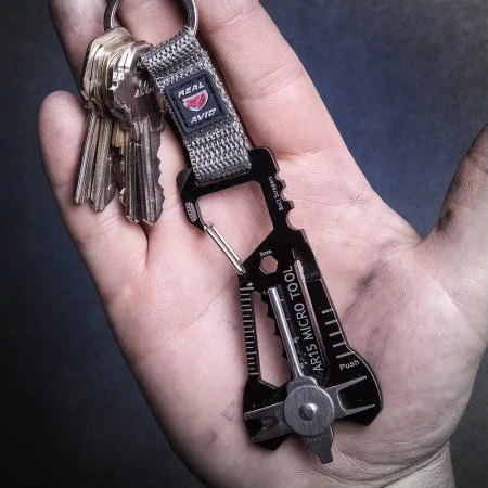 Brelok do kluczy multitool strzelecki.
