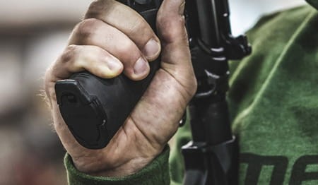 zul_pm_Magpul-Chwyt-pistoletow-MOE-Grip-do-AR15-M4-Czarny-MAG416-18636_5.jpg