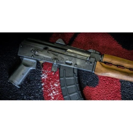 zul_pm_Magpul-Chwyt-pistoletowy-MOE-R-AK-Grip-do-AK-47-AK-74-Flat-Dark-Earth-MAG537-FDE-25902_6.jpg