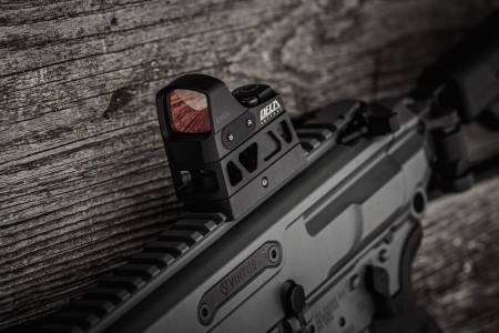 stryker-8moa_11-3-.jpg