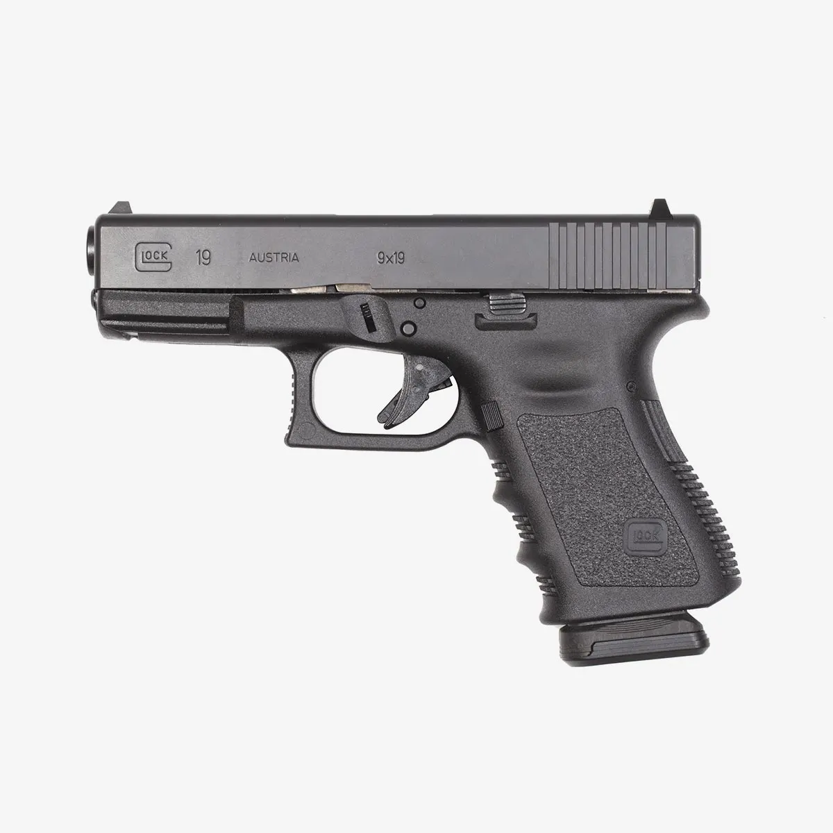 Magazynek Magpul PMAG 15 GL9 załadowany w pistolecie Glock 19.